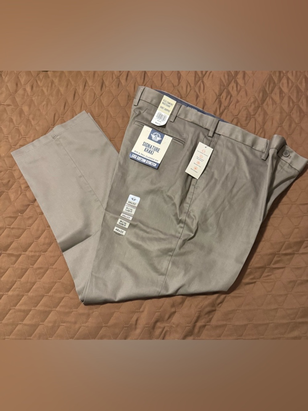 Dockers Signature Khaki Pants in Light Brown/Tan
